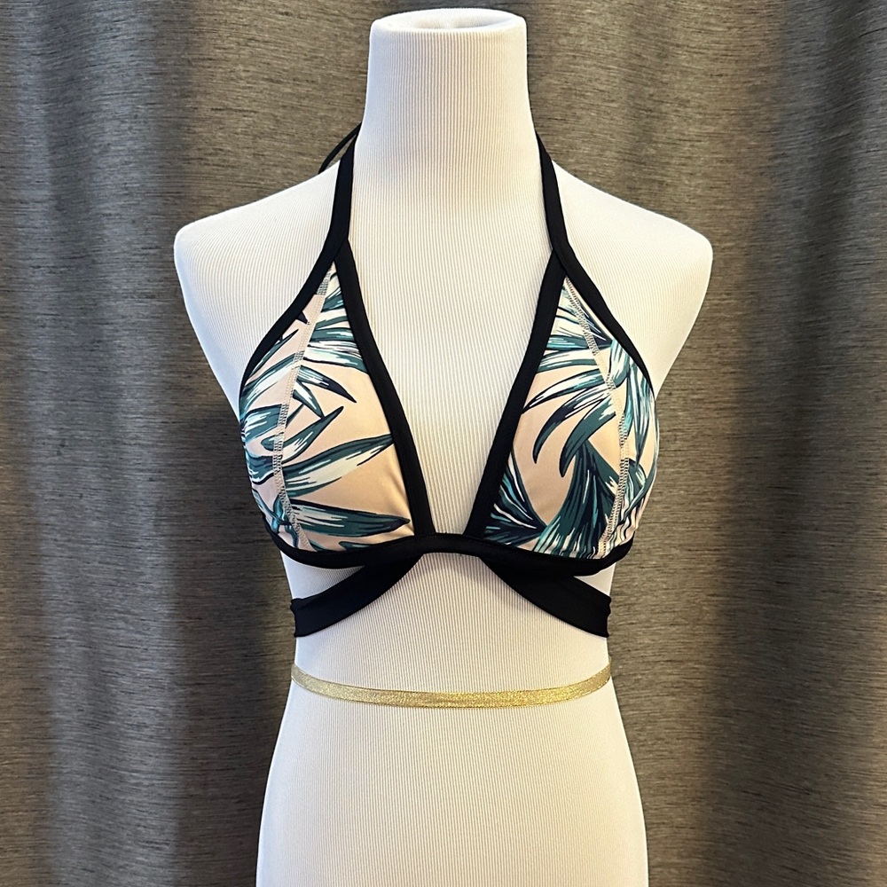 PINK Victoria's Secret Tropical Print Bikini Top